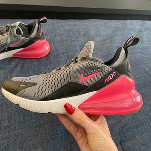 Nike 270c tennis shoes. Youth size 6.5, which is 8 in women’s.